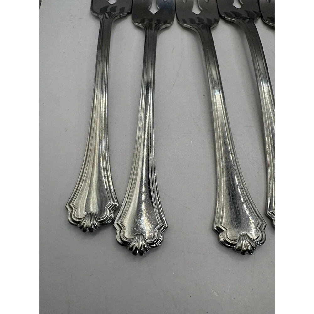 9 Salad/ Desert Forks MIDTOWNE Oneida USA Stainless 6 3/4” Glossy Very Nice!